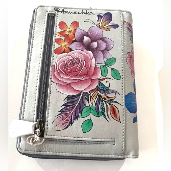 Anuschka 🆕 RFID Lion Magic Passport Organizer Wallet hand painted leather - Picture 4 of 8